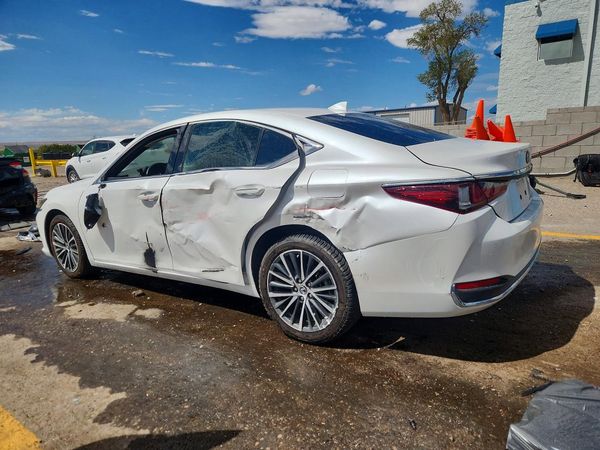 2023 LEXUS ES 250
