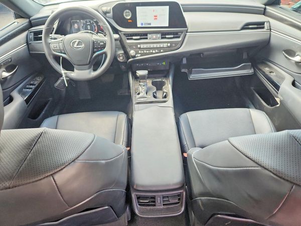 2023 LEXUS ES 250