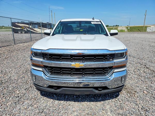 2017 CHEVROLET SILVERADO LT