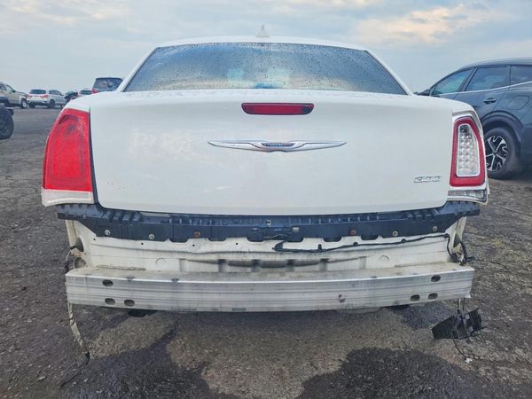 2015 CHRYSLER 300 Limited