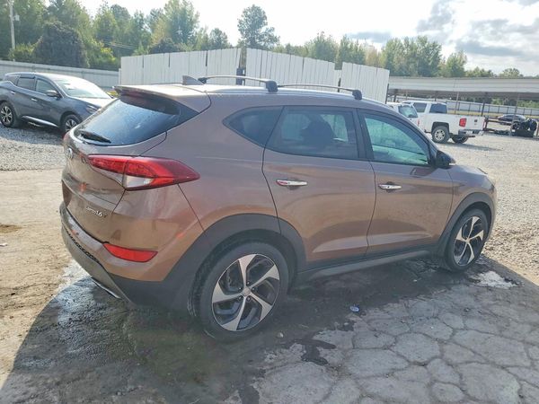 2016 HYUNDAI TUCSON