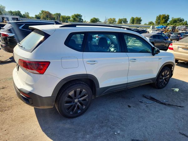 2022 VOLKSWAGEN TAOS