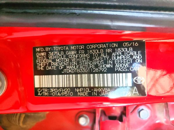 2016 TOYOTA PRIUS — VINS
