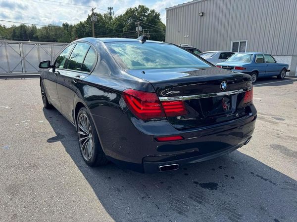 2015 BMW 750