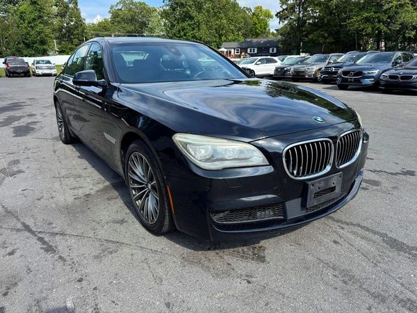 2015 BMW 750