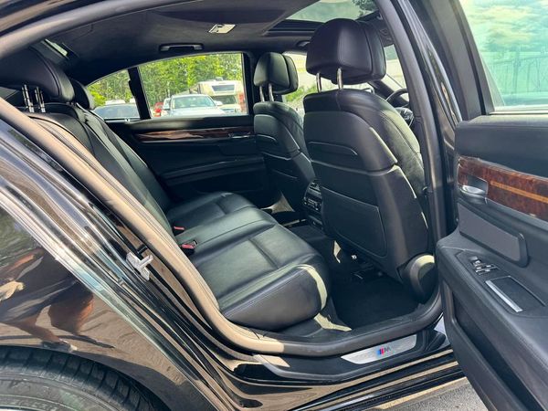 2015 BMW 750