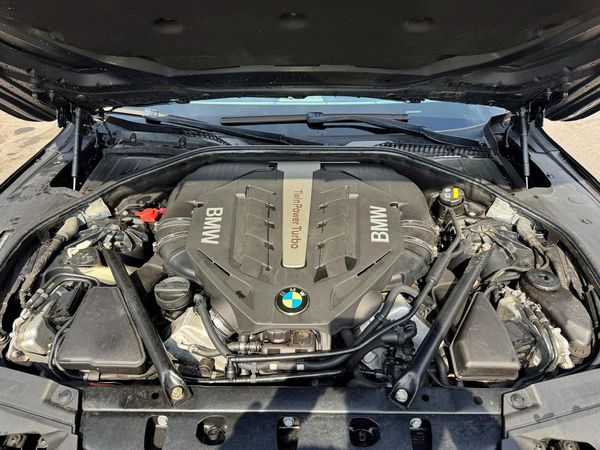 2015 BMW 750