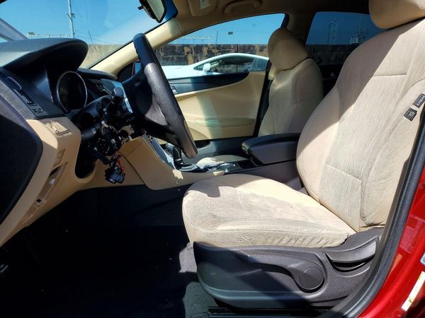 2013 HYUNDAI SONATA GLS/ GLS Popular