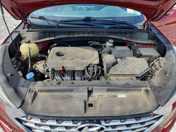 2020 HYUNDAI TUCSON — Engine bay