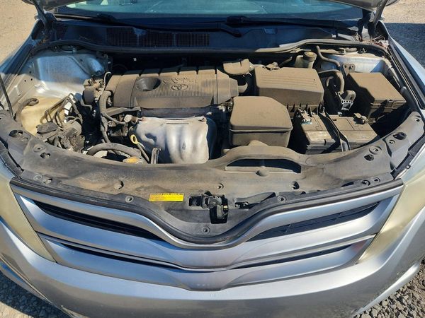 2013 TOYOTA VENZA — Engine bay