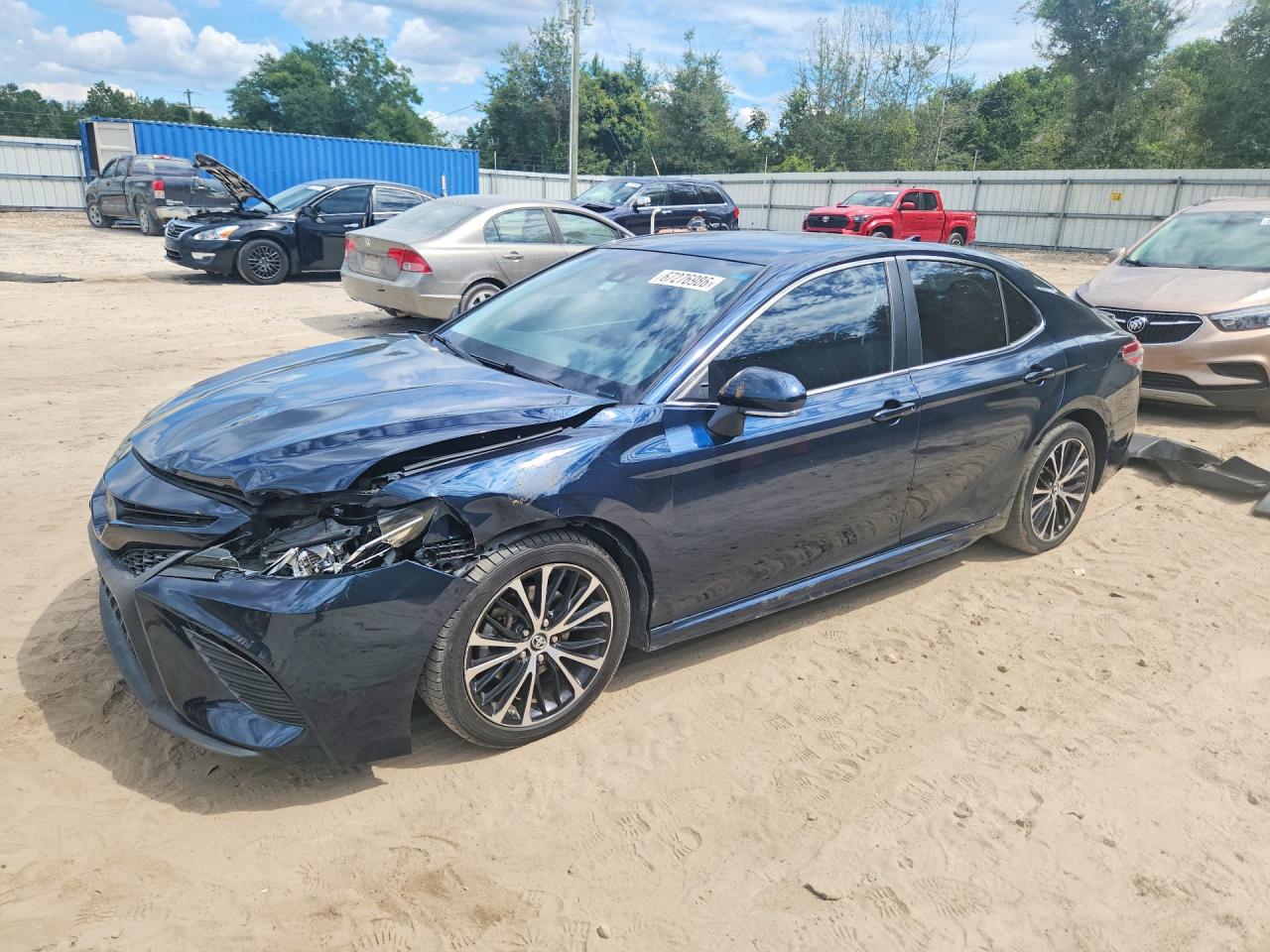 2018 TOYOTA CAMRY