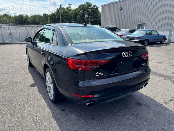 2017 AUDI A4 quattro Premium