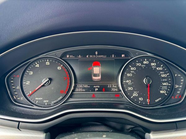 2017 AUDI A4 quattro Premium