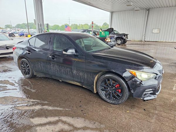 2015 INFINITI Q50 — Passenger 3/4