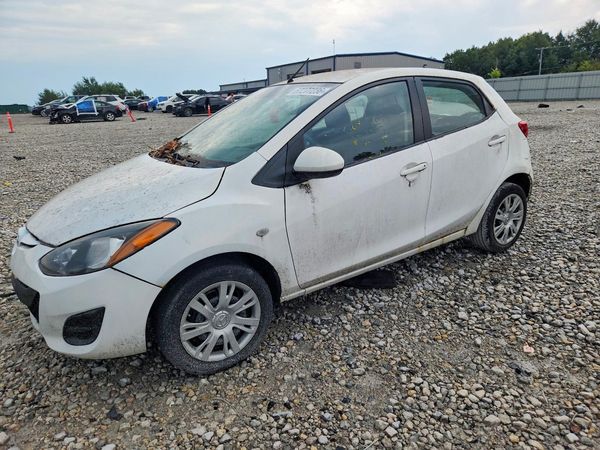 2014 MAZDA MAZDA2