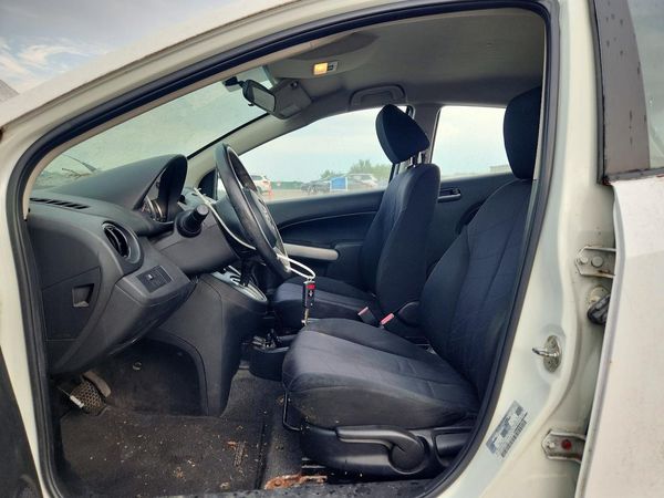 2014 MAZDA MAZDA2 Sport/GX