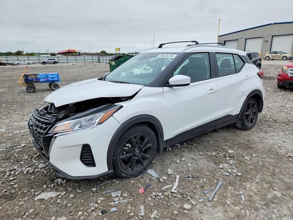 2024 NISSAN KICKS