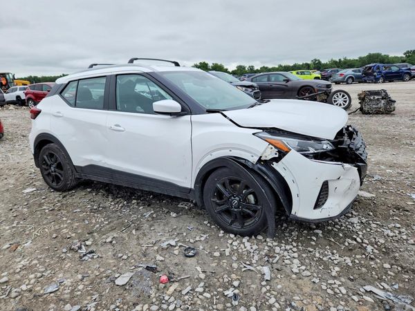 2024 NISSAN KICKS