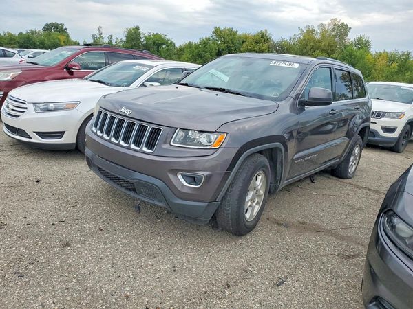 2014 JEEP CHEROKEE LAREDO 4X4 — Front 3/4