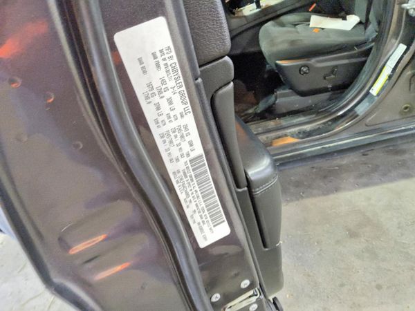 2014 JEEP CHEROKEE LAREDO 4X4 — VINS