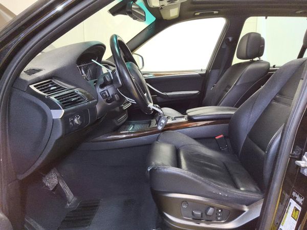 2012 BMW X5 xDrive50i — DENT