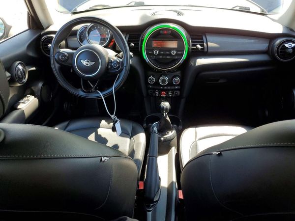 2014 MINI COOPER
