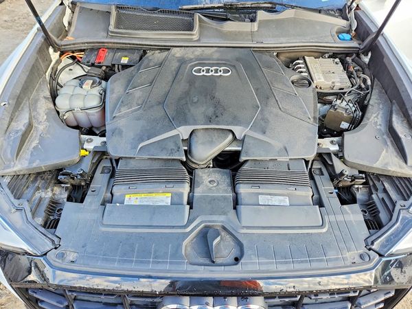 2019 AUDI Q8
