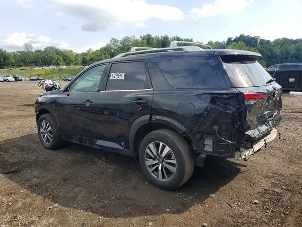2024 NISSAN PATHFINDER SL