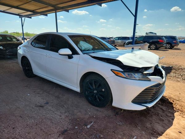 2020 TOYOTA CAMRY LE