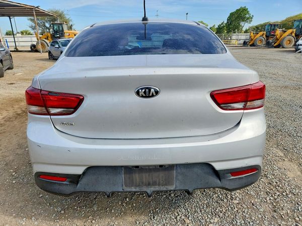 2018 KIA RIO