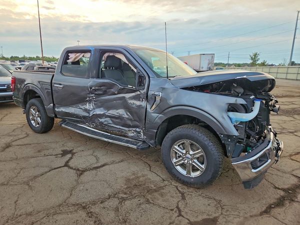 2025 FORD F150 XLT