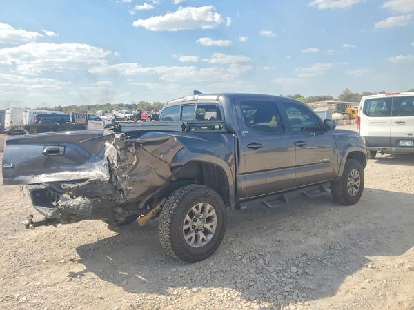 2017 TOYOTA TACOMA