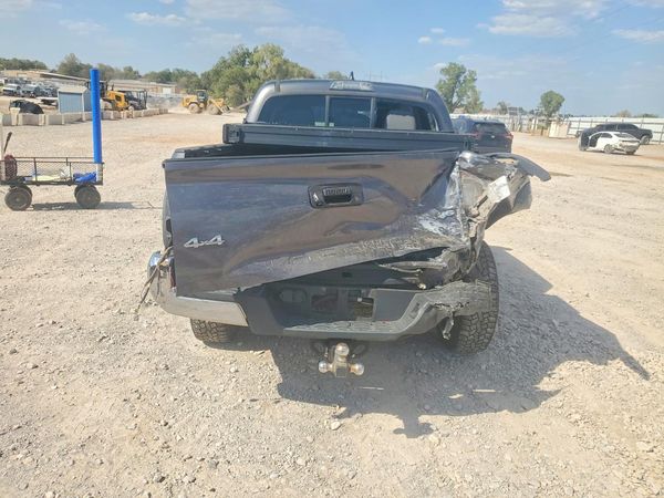 2017 TOYOTA TACOMA