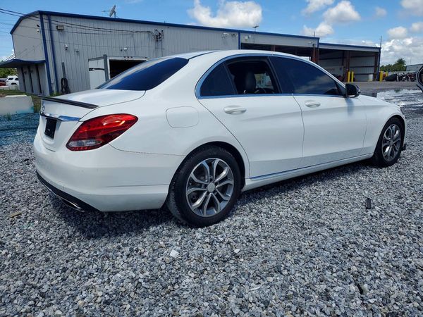 2017 MERCEDES-BENZ C C300