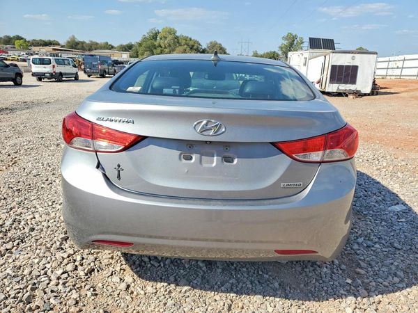 2013 HYUNDAI ELANTRA