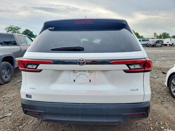 2026 TOYOTA GRAND HIGHLANDER