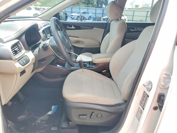2019 KIA SORENTO L, LX, S — DENT