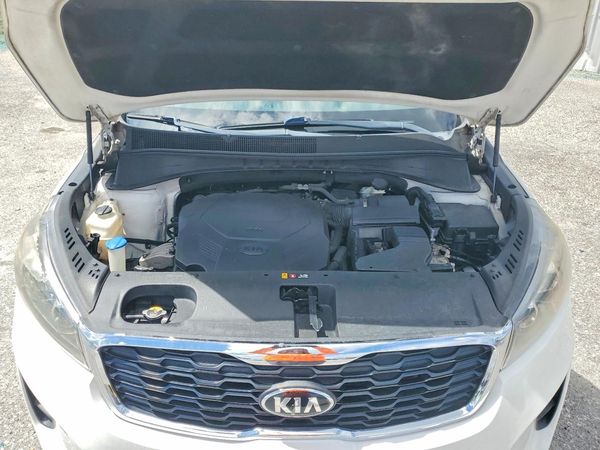 2019 KIA SORENTO L, LX, S — Engine bay