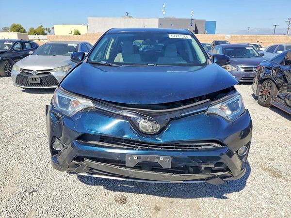 2018 TOYOTA RAV4 Adventure/XLE
