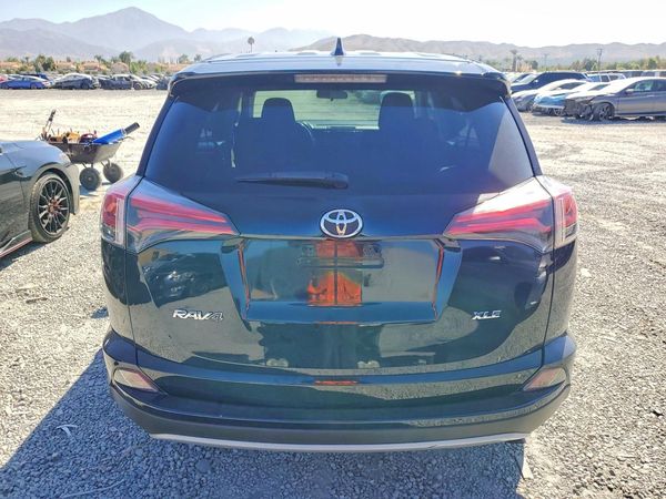 2018 TOYOTA RAV4 Adventure/XLE