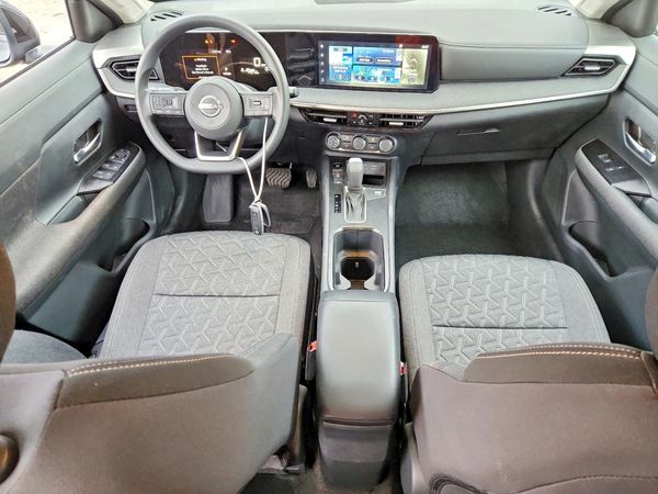 2025 NISSAN KICKS
