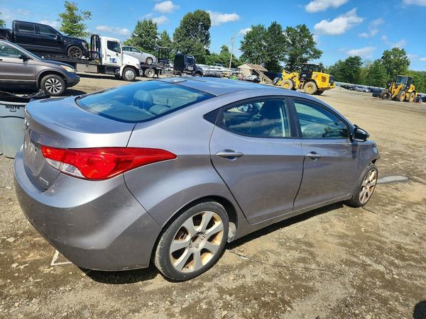 2012 HYUNDAI ELANTRA