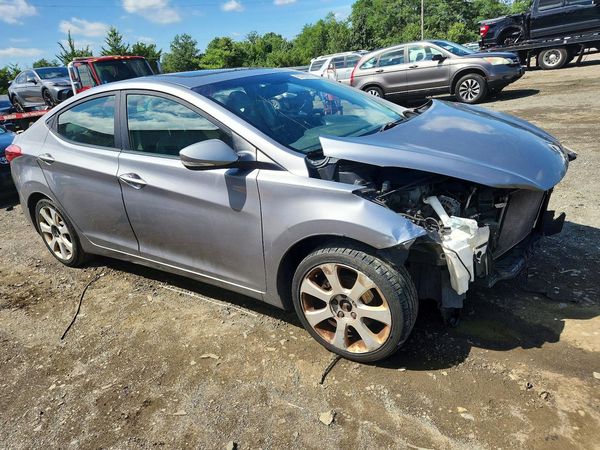 2012 HYUNDAI ELANTRA