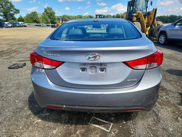 2012 HYUNDAI ELANTRA