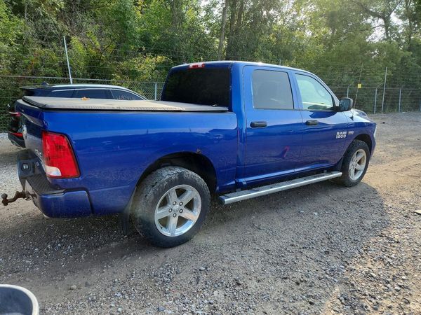 2014 RAM 1500 ST