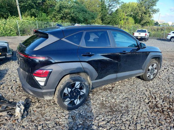 2024 HYUNDAI KONA SE