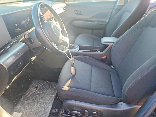 2024 HYUNDAI KONA SE