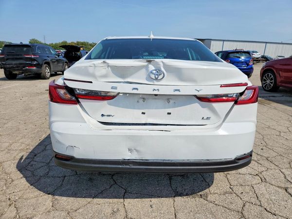 2025 TOYOTA CAMRY