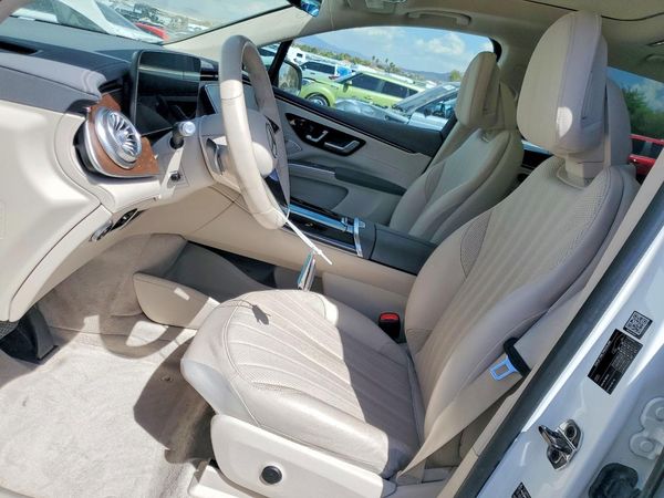 2023 MERCEDES-BENZ EQS SUV