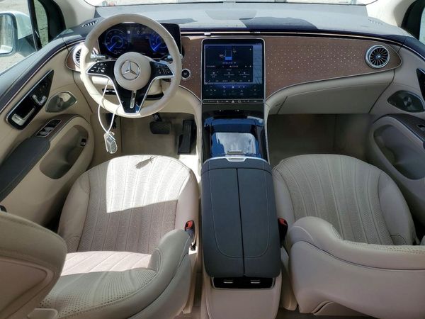2023 MERCEDES-BENZ EQS SUV